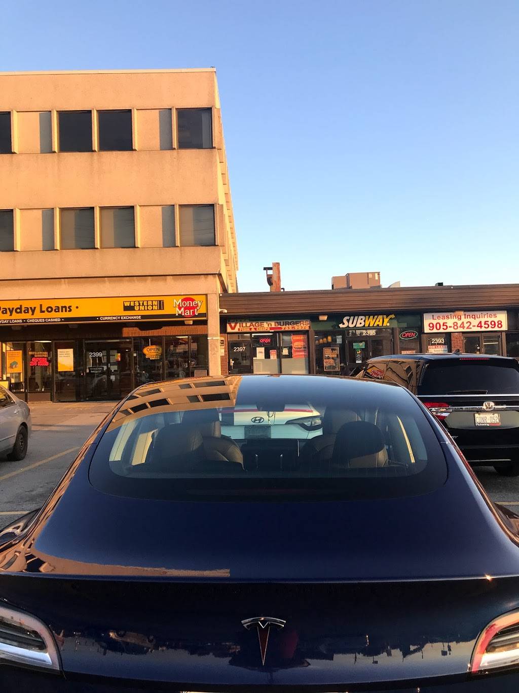 Pizza Village n Burgers | restaurant | 2397 Eglinton Ave E, Scarborough, ON M1K 2M5, Canada | 4167529070 OR +1 416-752-9070