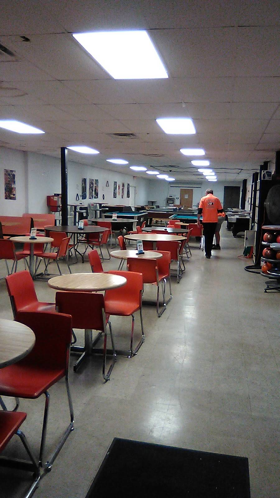 Lee County Recreation Center | restaurant | 1952 Old State Hwy 11, Beattyville, KY 41311, USA | 6064642600 OR +1 606-464-2600