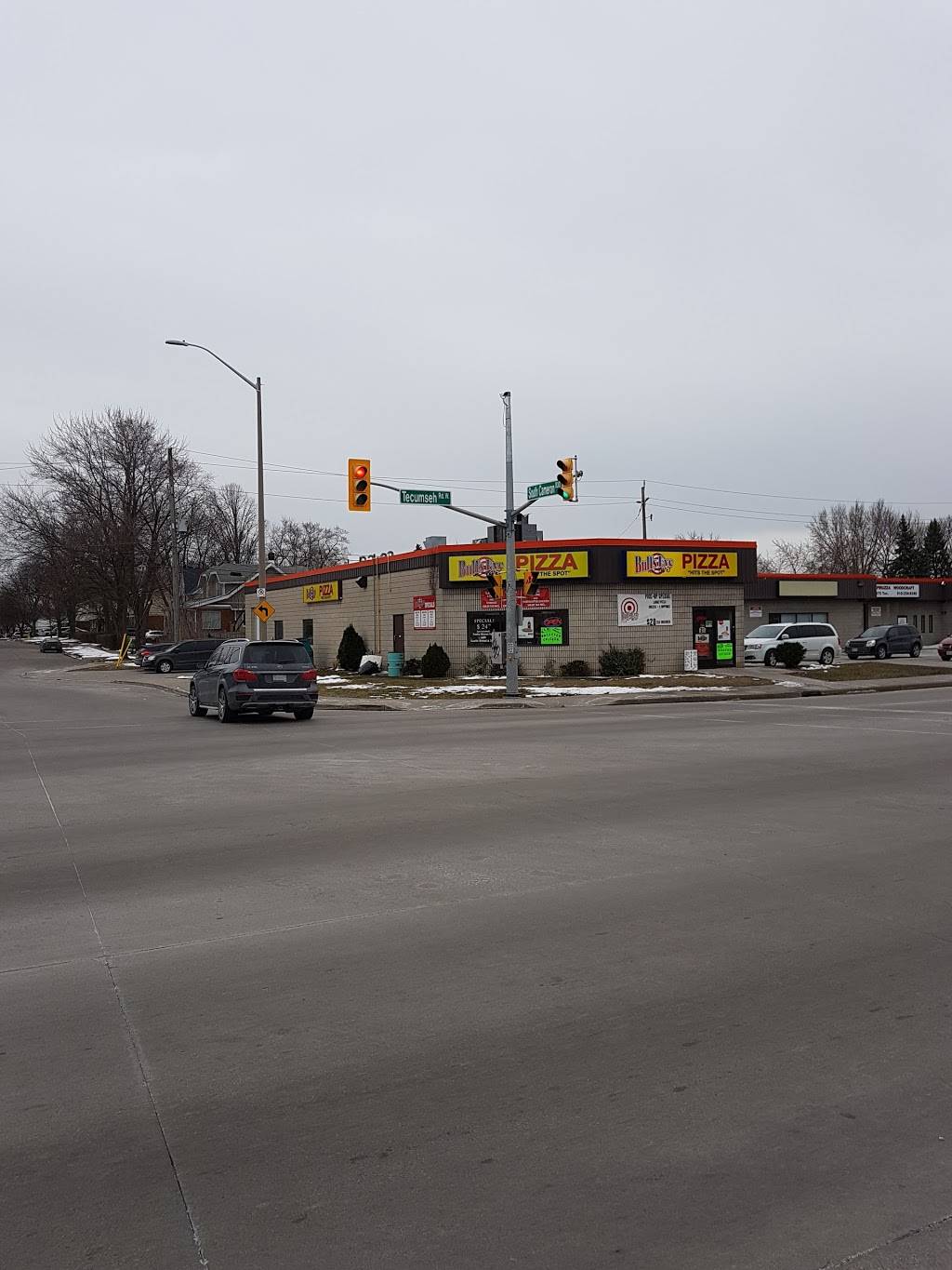 Bulls Eye Pizza | restaurant | 1405 Tecumseh Rd W, Windsor, ON N9B 1T7, Canada | 5192551221 OR +1 519-255-1221