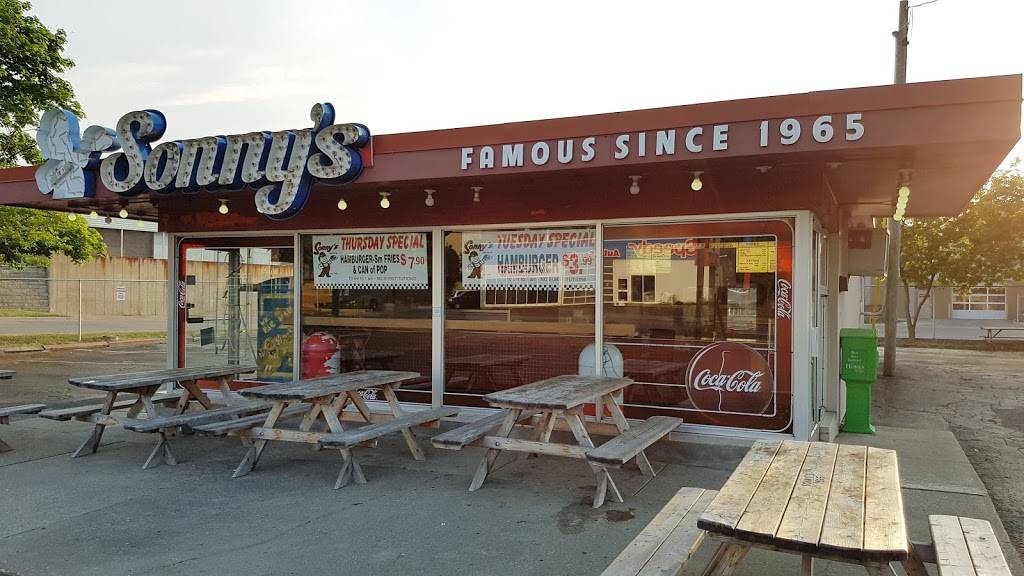 Sonnys | restaurant | 256 Weber St N, Waterloo, ON N2J 3H7, Canada | 5198841750 OR +1 519-884-1750