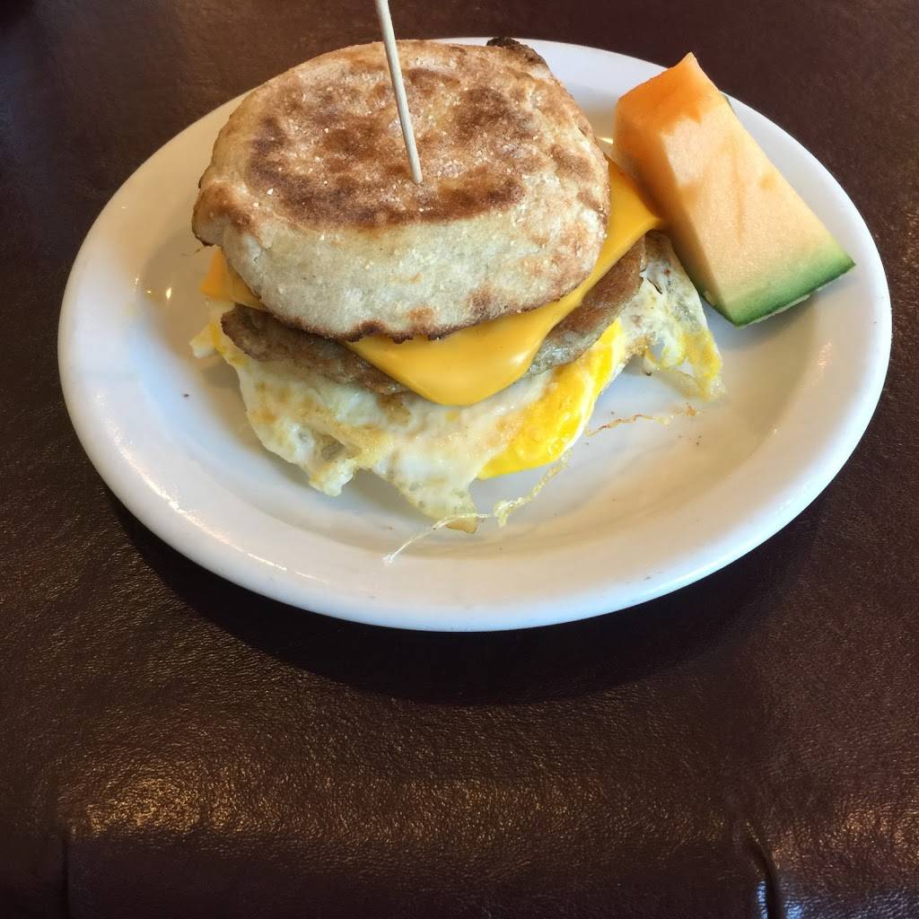 Village Kitchen | restaurant | 101 Old Orchard Ave, Casco, WI 54205, USA | 9208377333 OR +1 920-837-7333