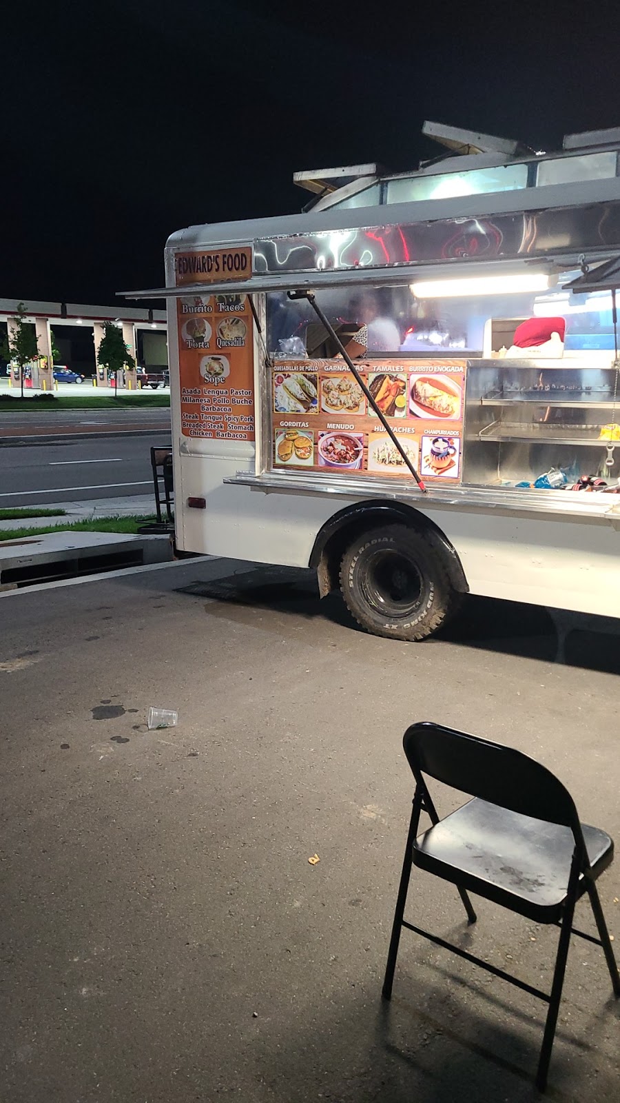 Edwards Food Truck | restaurant | 1306 E Santa Fe St, Olathe, KS 66061, USA | 4435280804 OR +1 443-528-0804