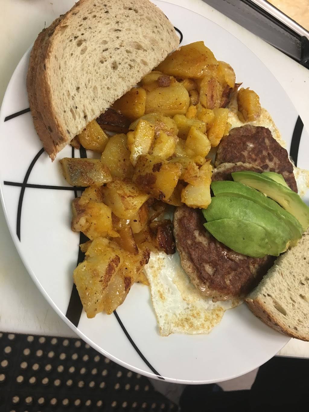 Moxie Breakfast | restaurant | 664 Coe Ave, East Haven, CT 06512, USA | 2038739669 OR +1 203-873-9669