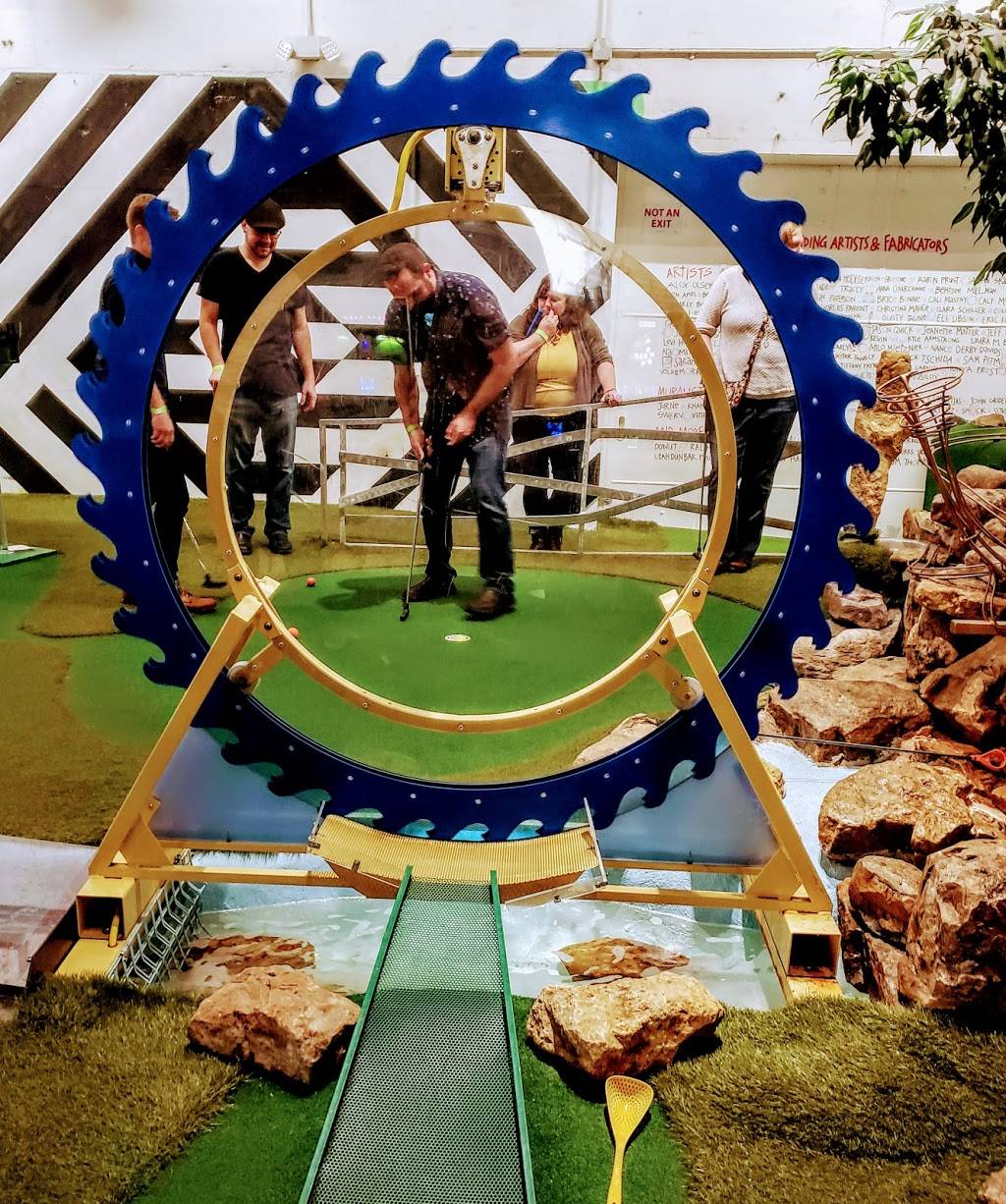 Can Can Wonderland | restaurant | 755 Prior Ave N #004, St Paul, MN 55104, USA | 6519252261 OR +1 651-925-2261