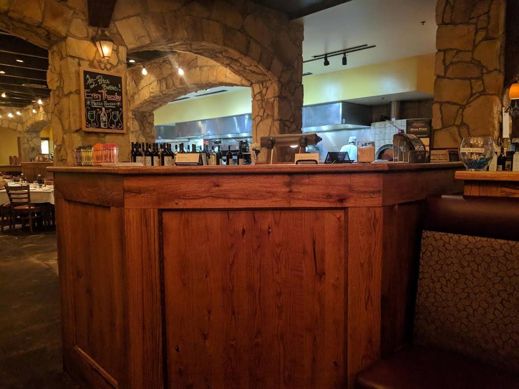 Romanos Macaroni Grill | restaurant | 14904 N Dale Mabry Hwy, Tampa, FL 33618, USA | 8132646676 OR +1 813-264-6676