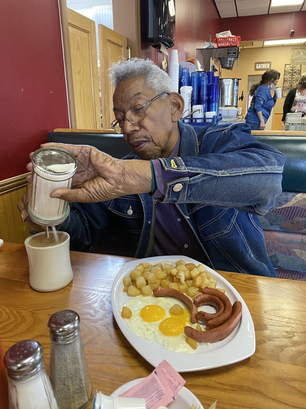 The Dining Car | restaurant | 10372 Martinsville Hwy, Danville, VA 24541, USA | 4346857002 OR +1 434-685-7002