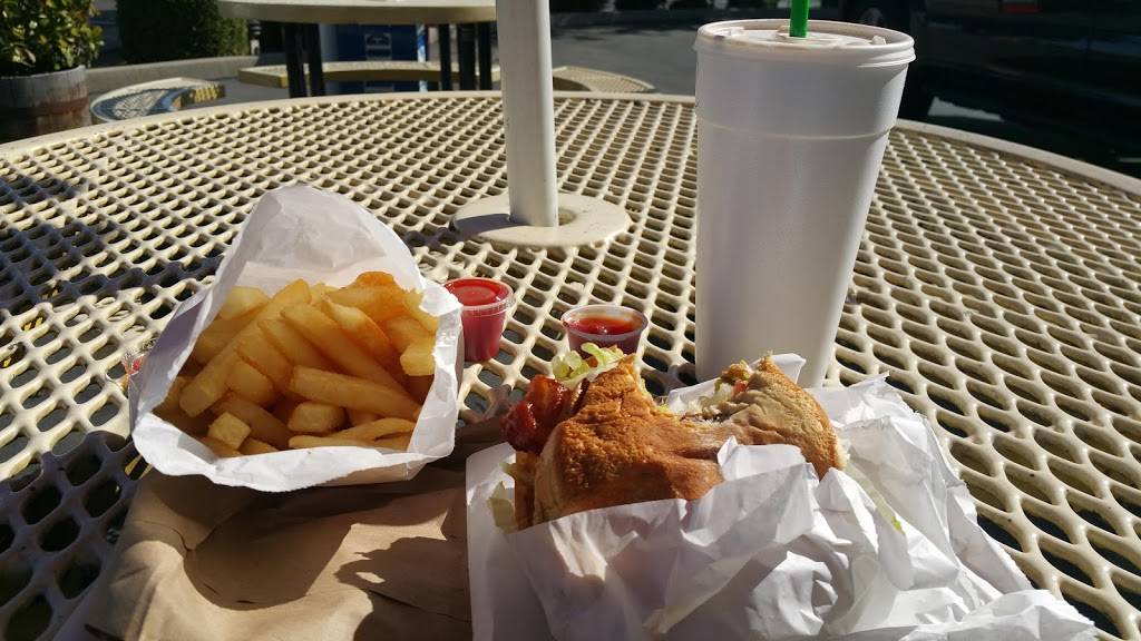 Whiteys Jolly Kone | restaurant | 1300 Jefferson Blvd, West Sacramento, CA 95691, USA | 9163713605 OR +1 916-371-3605