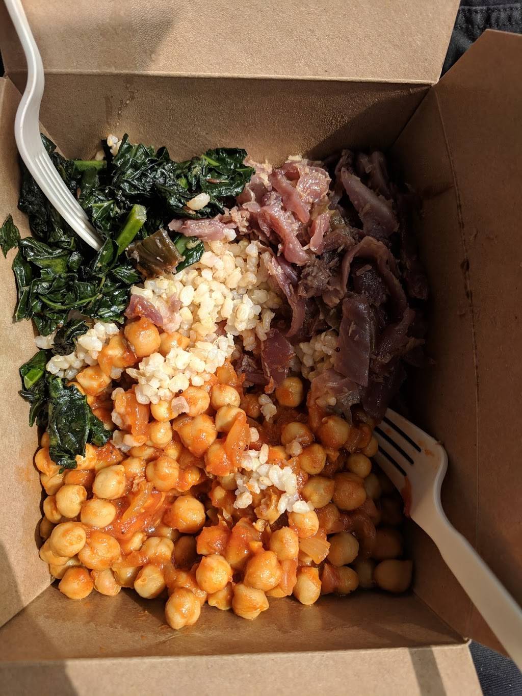 Sweet Peaces Veggie Bistro | restaurant | 300 E 1st St, Flint, MI 48502, USA | 8102884697 OR +1 810-288-4697