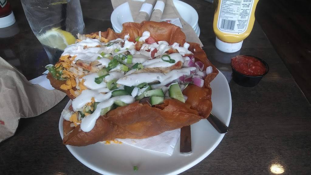 St. Louis Bar & Grill | restaurant | 17074 Leslie St Unit 1, Newmarket, ON L3Y 8V8, Canada | 9059534204 OR +1 905-953-4204