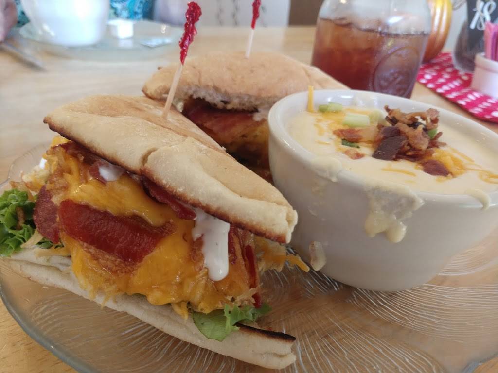 The Weeping Willow | cafe | 128 W Central St, Bethalto, IL 62010, USA | 6183770500 OR +1 618-377-0500