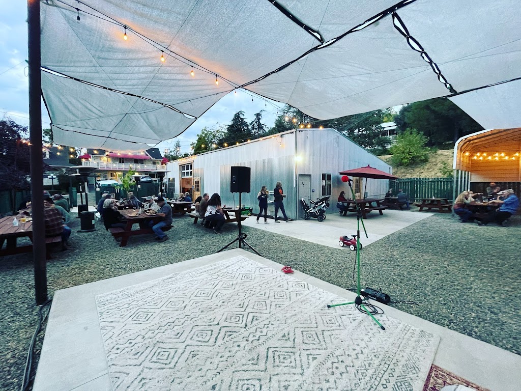 The Grove House | restaurant | 4993 5th St, Mariposa, CA 95338, USA | 2097429463 OR +1 209-742-9463