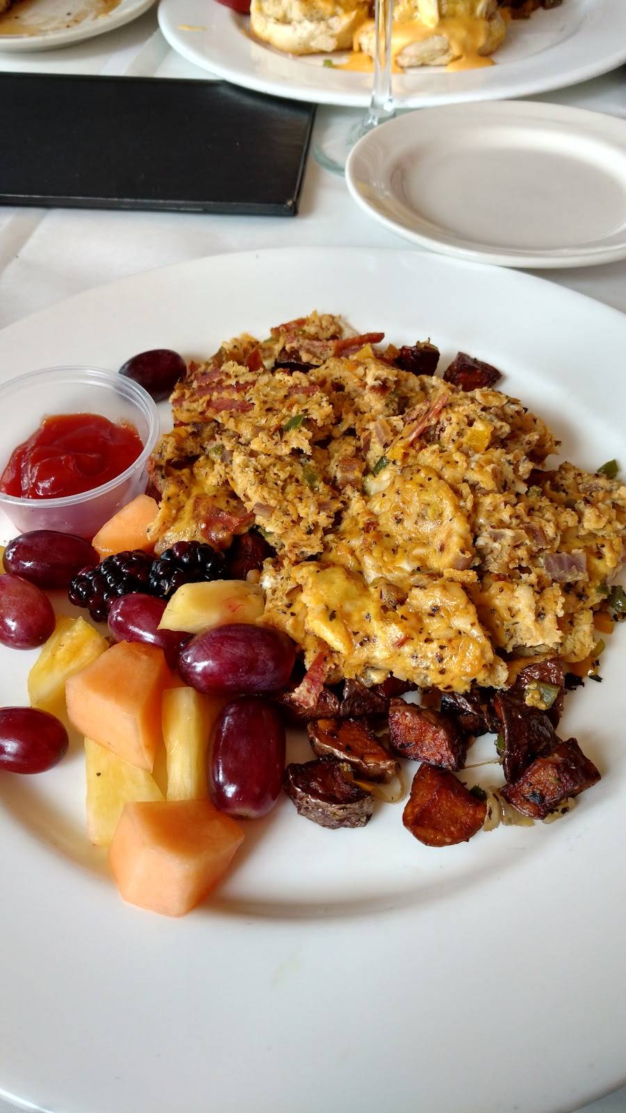 Bistro 27 | restaurant | 27 W Broad St, Richmond, VA 23220, USA | 8047800086 OR +1 804-780-0086