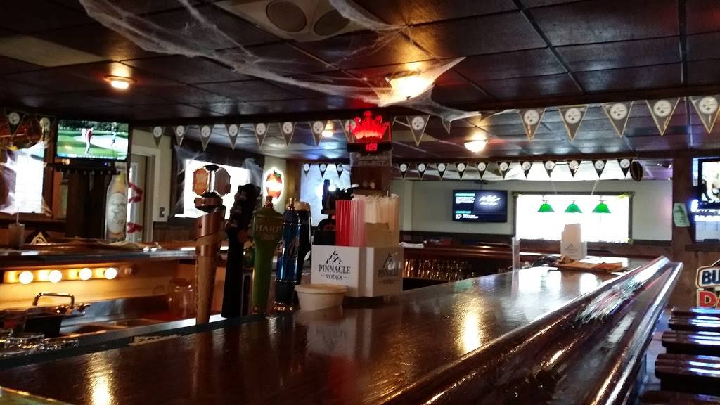 19th Hole | restaurant | 312 Blackhawk Rd, Beaver Falls, PA 15010, USA | 7248439956 OR +1 724-843-9956