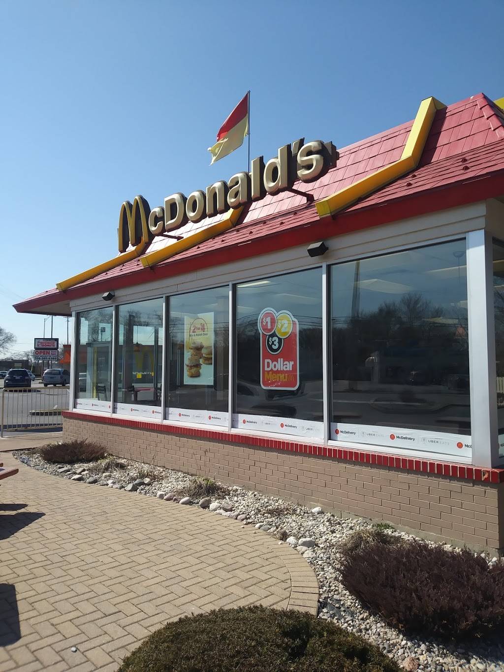 McDonalds | cafe | 226 Sibley Blvd, Dolton, IL 60419, USA | 7088492134 OR +1 708-849-2134