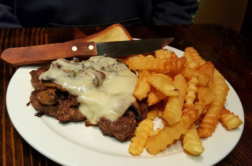 Cornbreads Kitchen | restaurant | 117 Main Ave N, Fayetteville, TN 37334, USA | 9315575117 OR +1 931-557-5117