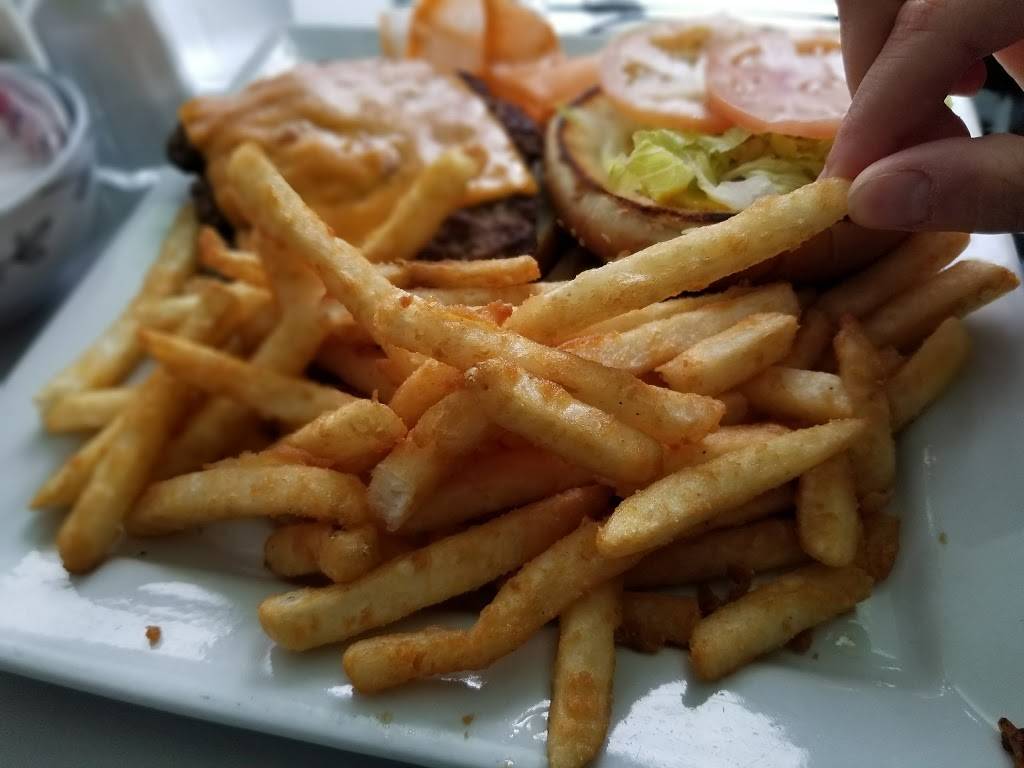 Ace Pizzeria & Restaurant | restaurant | 10 Durham St S, Madoc, ON K0K 2K0, Canada | 6134735235 OR +1 613-473-5235