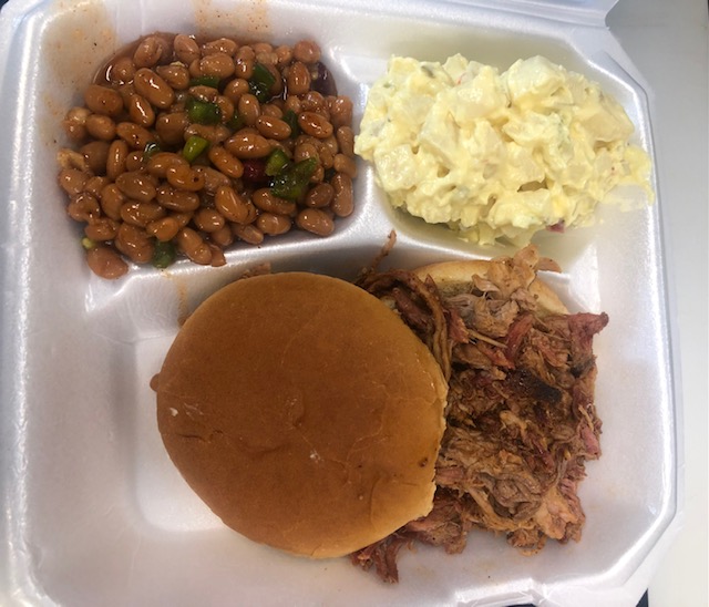 Daves BBQ & Smokehouse | restaurant | W Main St, West Frankfort, IL 62896, USA | 6183700600 OR +1 618-370-0600