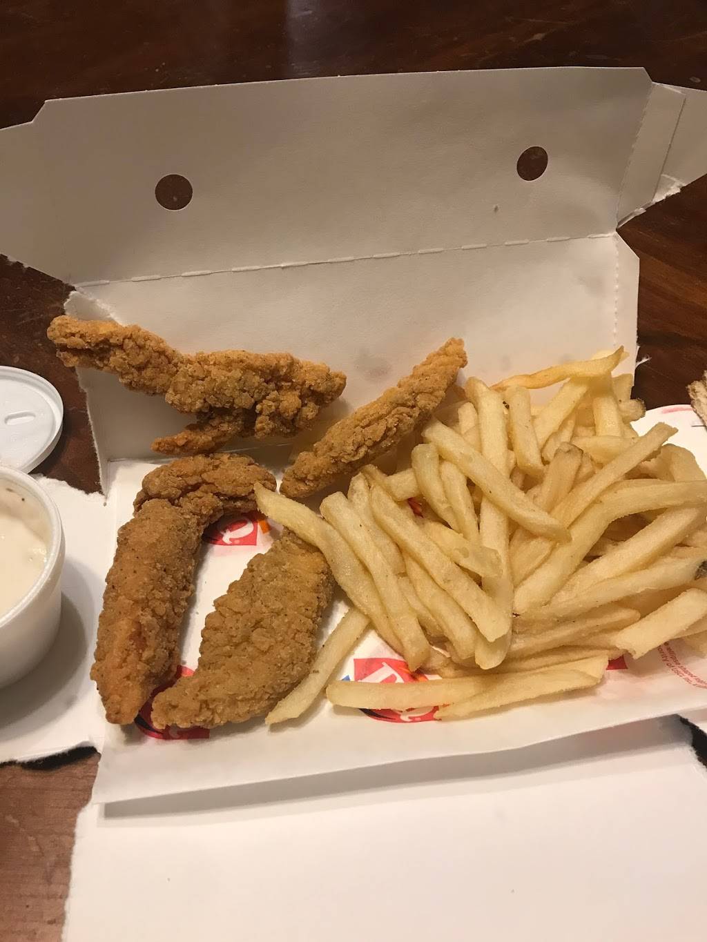 Dairy Queen Grill & Chill | restaurant | 1121 S Broadway, Pelican Rapids, MN 56572, USA | 2188633320 OR +1 218-863-3320