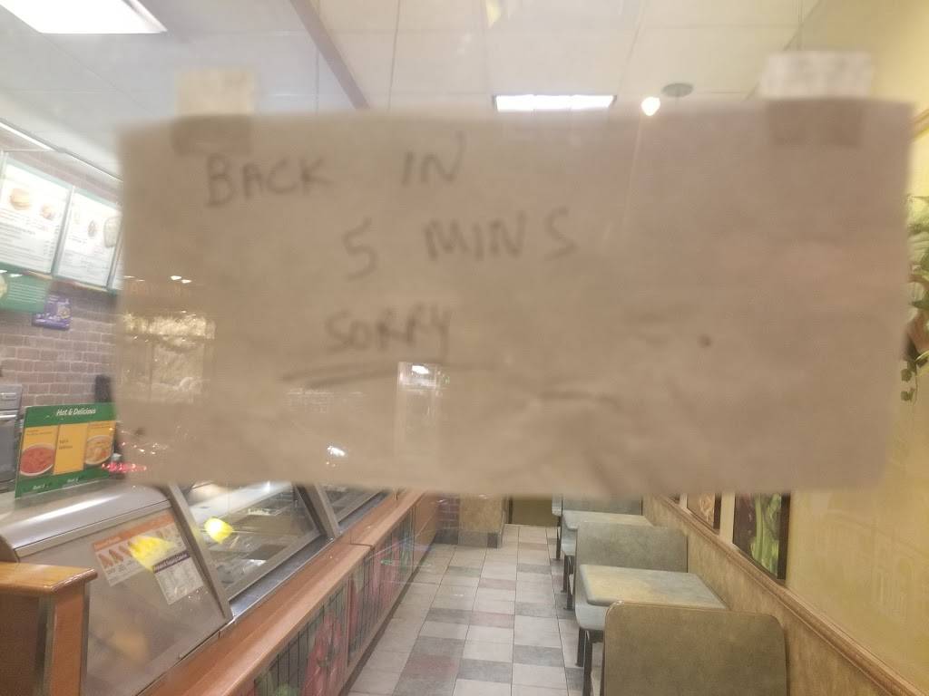 Subway | meal takeaway | 531 Parliament St, Toronto, ON M4X 1P3, Canada | 4169280999 OR +1 416-928-0999