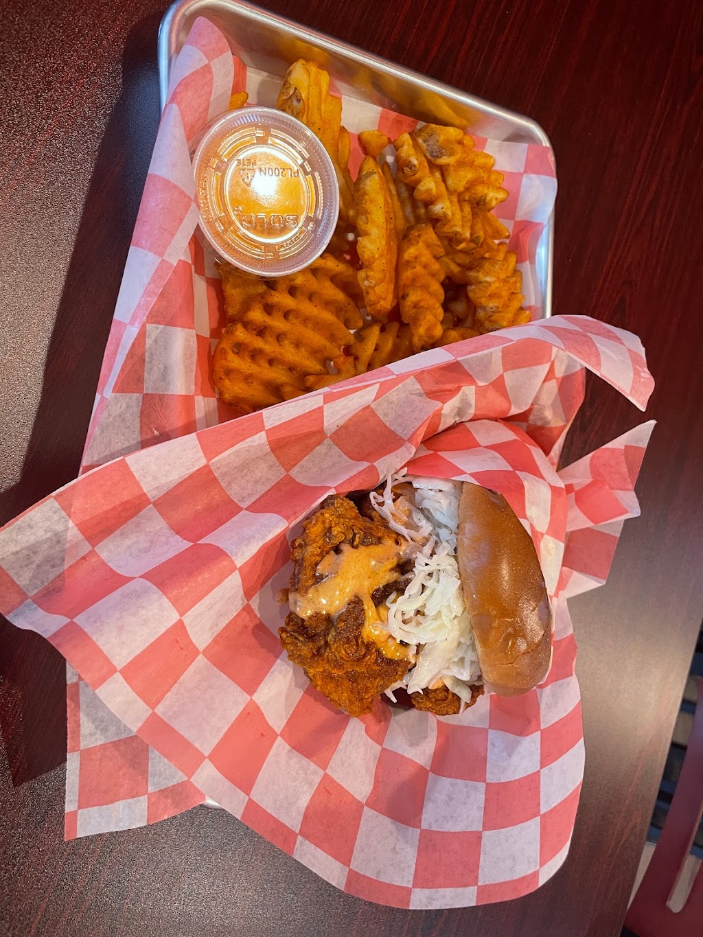 Hangry Joes Hot Chicken_Florham Park | restaurant | 187 Columbia Turnpike, Florham Park, NJ 07932, USA | 9739377007 OR +1 973-937-7007