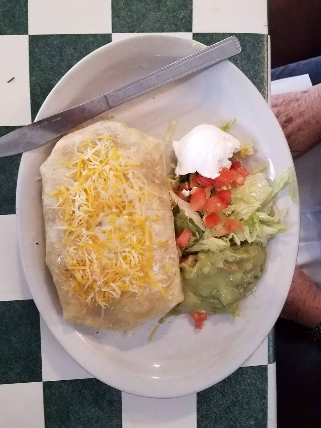 El Pariente Restaurant | restaurant | 140 W Greene St, Postville, IA 52162, USA | 5638633114 OR +1 563-863-3114