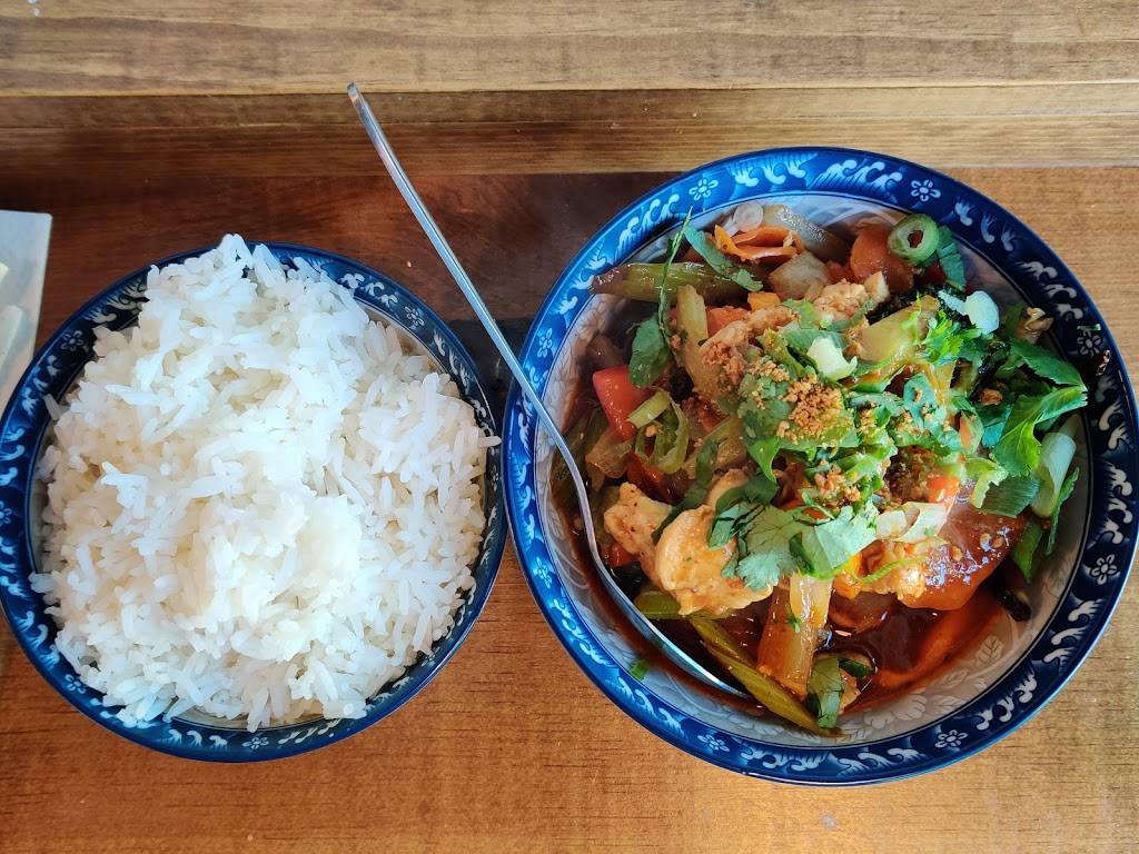 Phat Kaphrao | restaurant | 3016B Bathurst St, North York, ON M6B 3B6, Canada | 4167894085 OR +1 416-789-4085