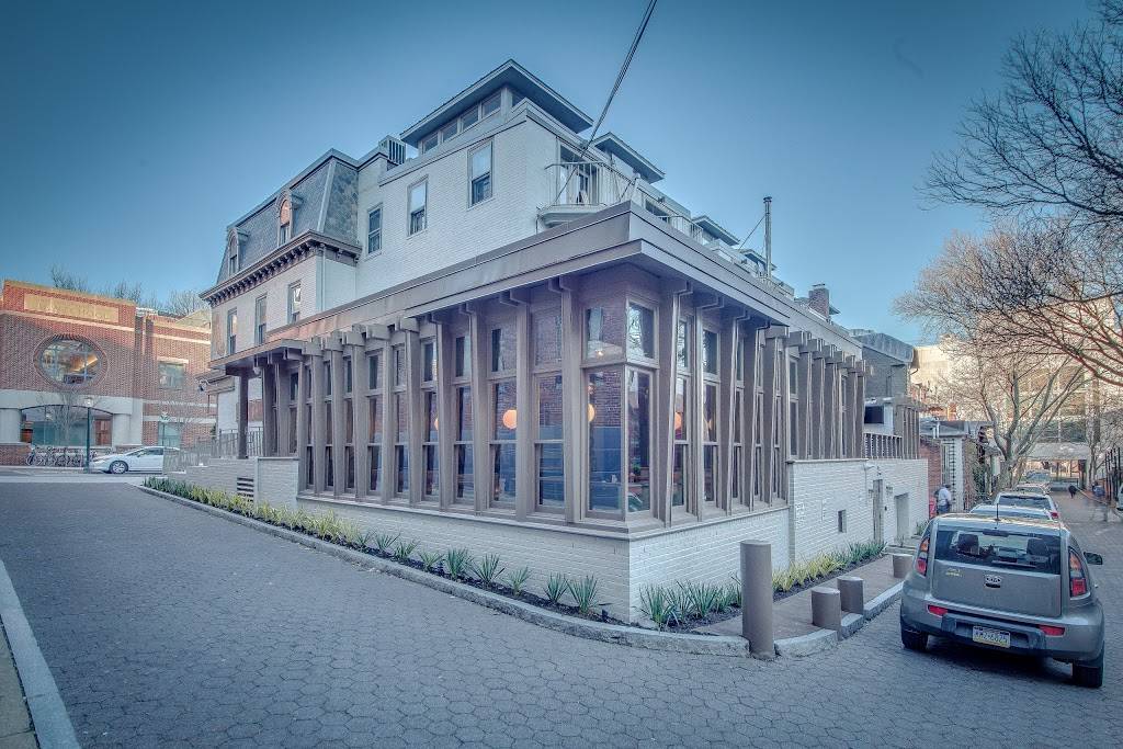 Bernies Restaurant & Bar - University City | restaurant | 3432 Sansom St, Philadelphia, PA 19104, USA | 2159216242 OR +1 215-921-6242