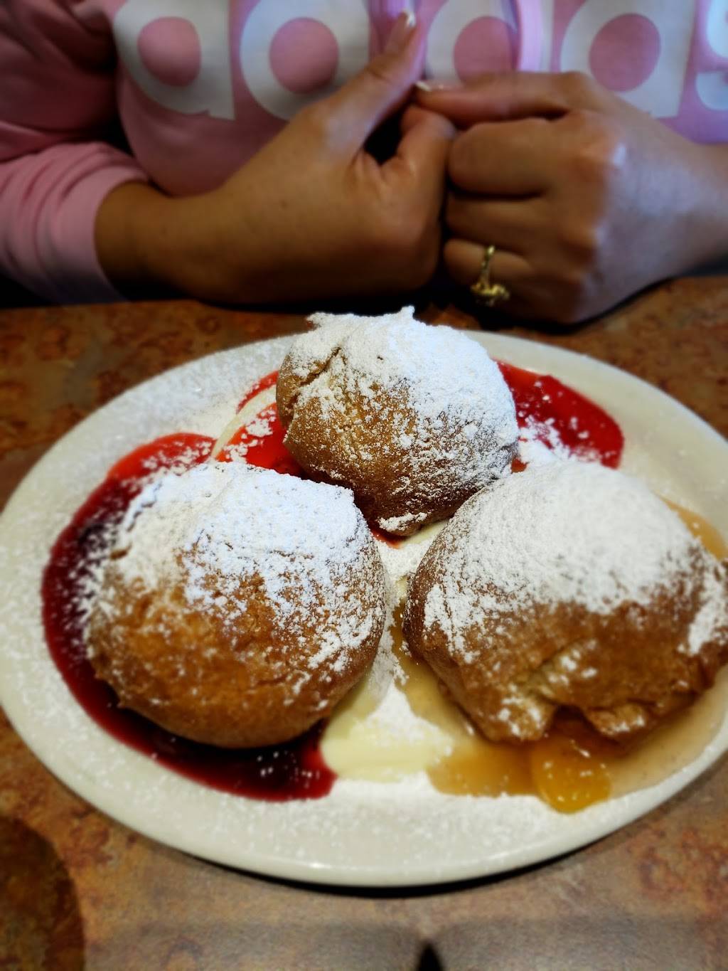 Huckleberrys Breakfast & Lunch | restaurant | 2580 Arena Blvd b100, Sacramento, CA 95834, USA | 9165502637 OR +1 916-550-2637