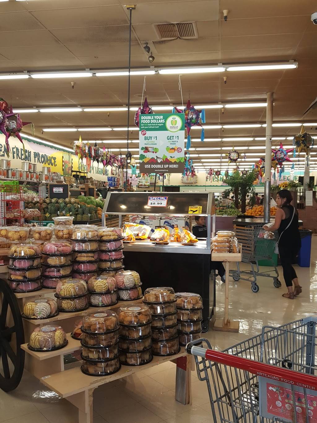Arteagas Food Center | bakery | 6906 Automall Parkway, Gilroy, CA 95020, USA | 4088477542 OR +1 408-847-7542