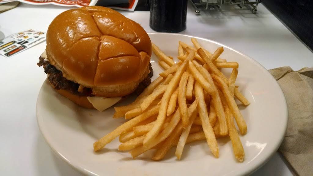 Steak n Shake | restaurant | 3821 41st Ave Dr, Moline, IL 61265, USA | 3097649453 OR +1 309-764-9453