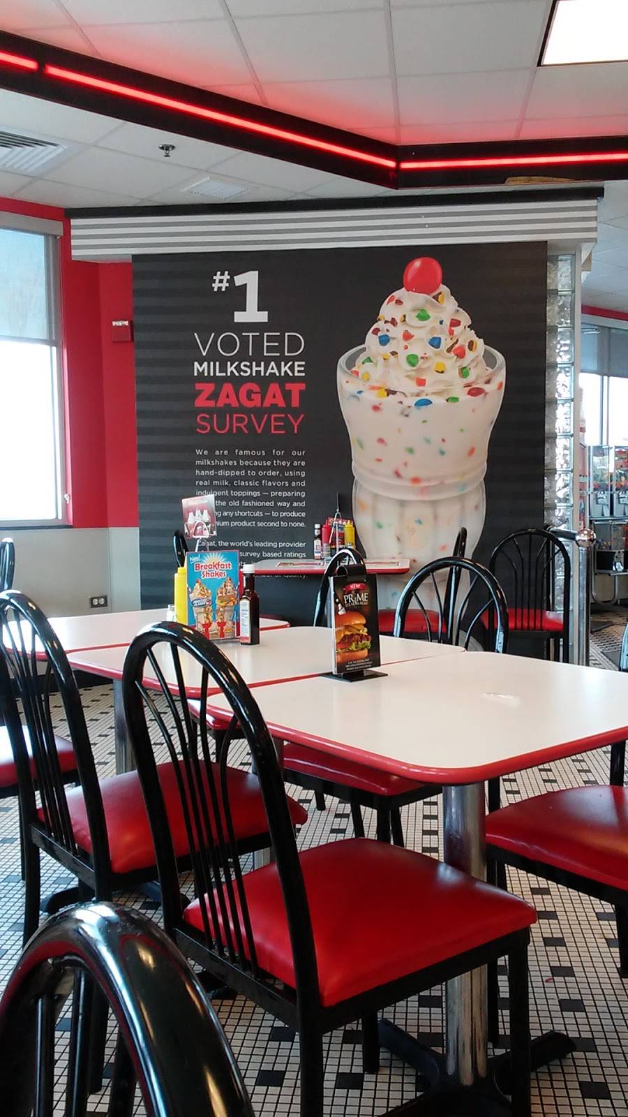 Steak n Shake | restaurant | 2019 W 75th St, Darien, IL 60561, USA | 6305150849 OR +1 630-515-0849