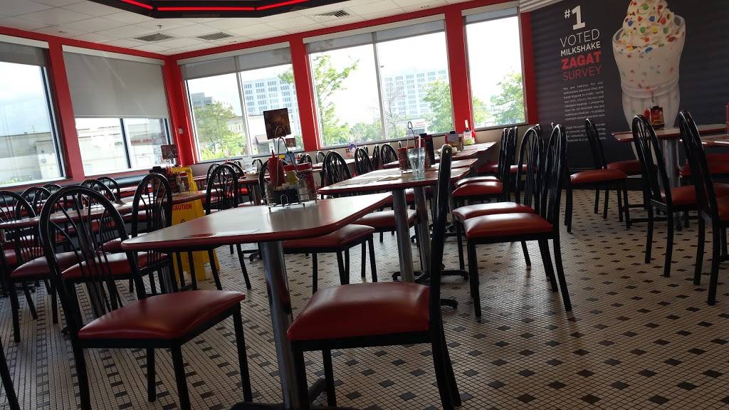 Steak n Shake | restaurant | 10421 E Touhy Ave, Rosemont, IL 60018, USA | 8472993944 OR +1 847-299-3944