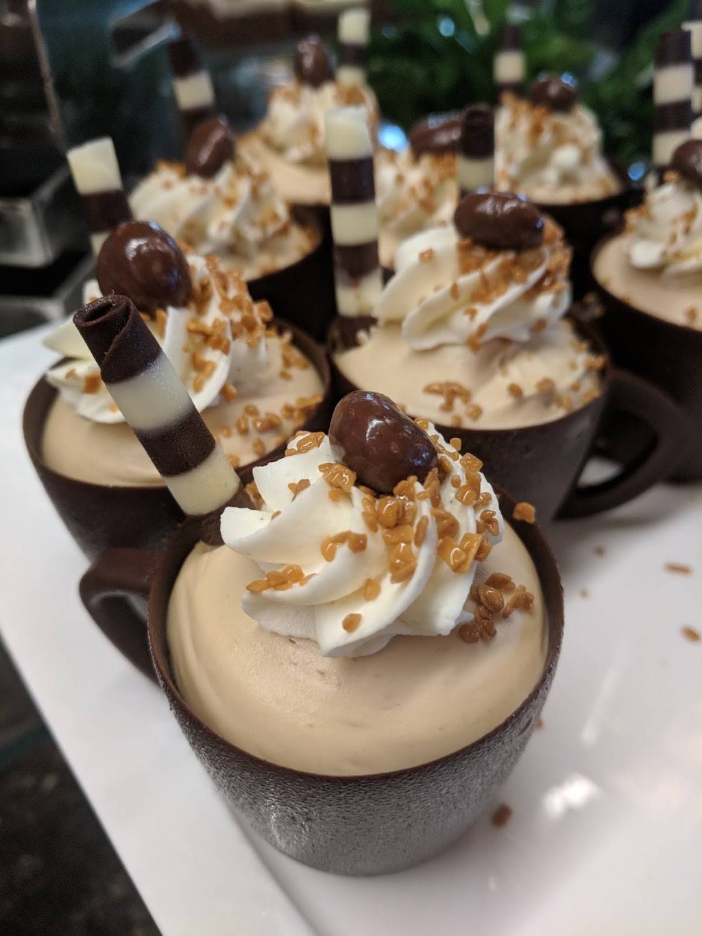 The Circle | restaurant | 1 S County Rd, Palm Beach, FL 33480, USA | 8554355744 OR +1 855-435-5744