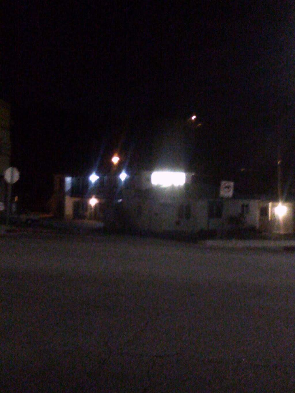 Dominos Pizza | meal delivery | 7213 Foothill Blvd, Tujunga, CA 91042, USA | 8183520030 OR +1 818-352-0030