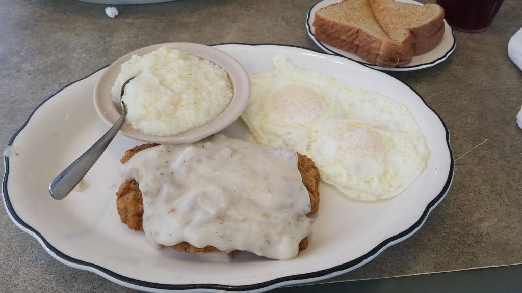 Dora Cafe | restaurant | 3201 N Hwy 19A, Mt Dora, FL 32757, USA | 3523832323 OR +1 352-383-2323