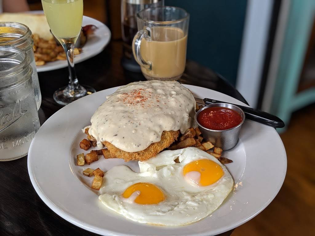 The Farmhouse | restaurant | 300 Delaware St, Kansas City, MO 64105, USA | 8165696032 OR +1 816-569-6032