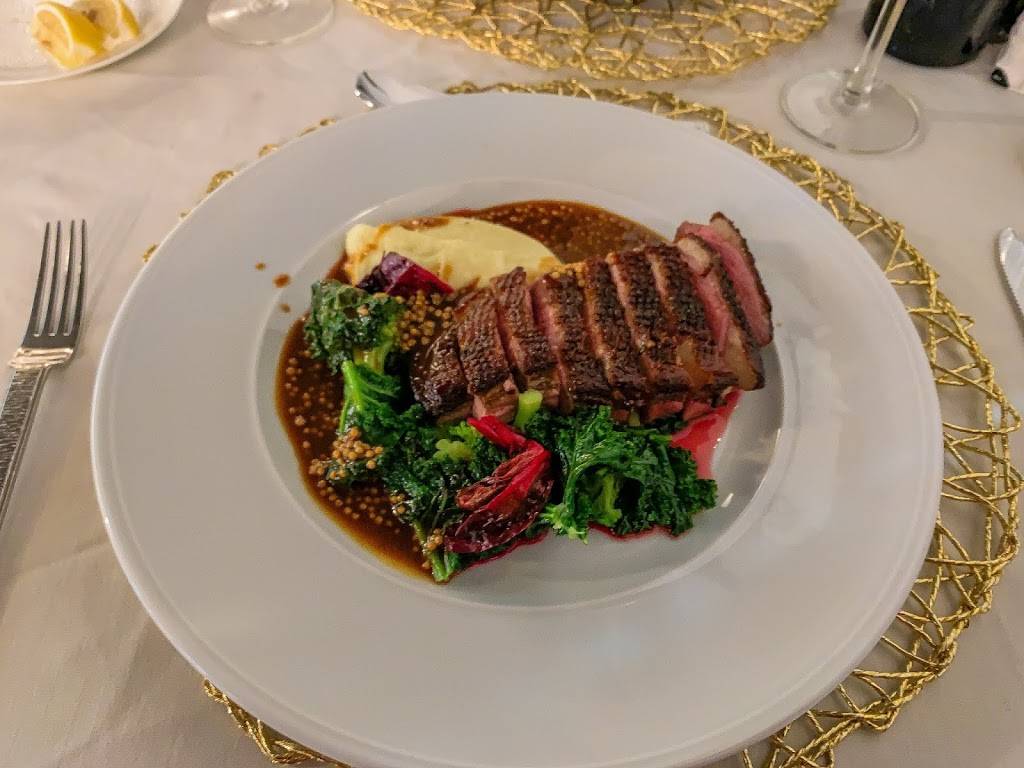 Hyde N Chic Restaurant | restaurant | 923 Creech Rd, Naples, FL 34105, USA | 2394043065 OR +1 239-404-3065