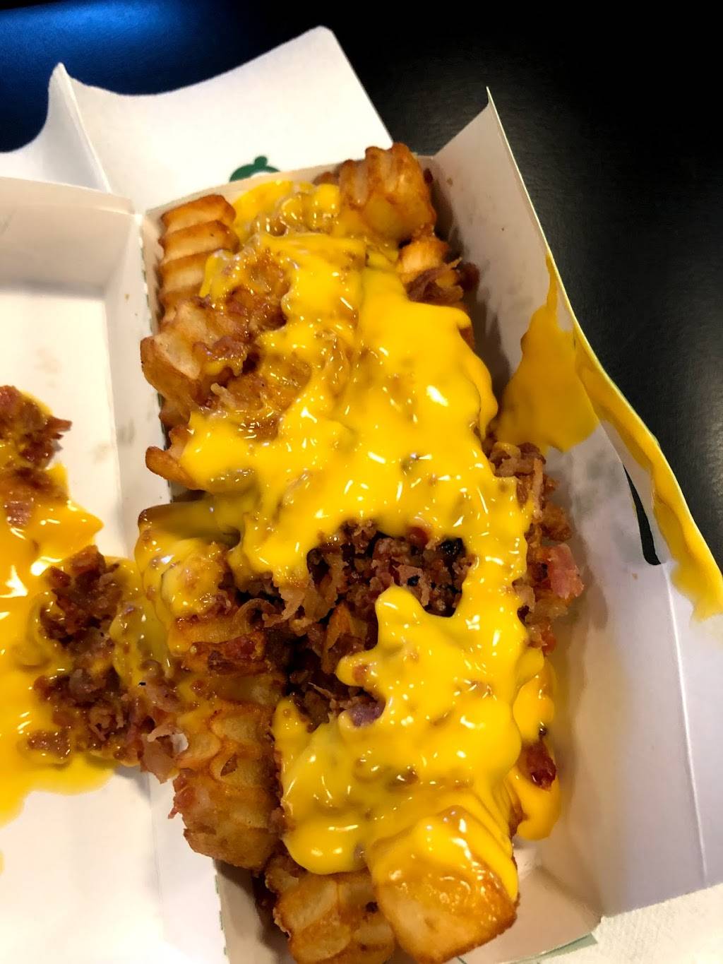 Nathans Famous | restaurant | McCarran International Airport, 5757 Wayne Newton Blvd, Las Vegas, NV 89119, USA | 7022616450 OR +1 702-261-6450