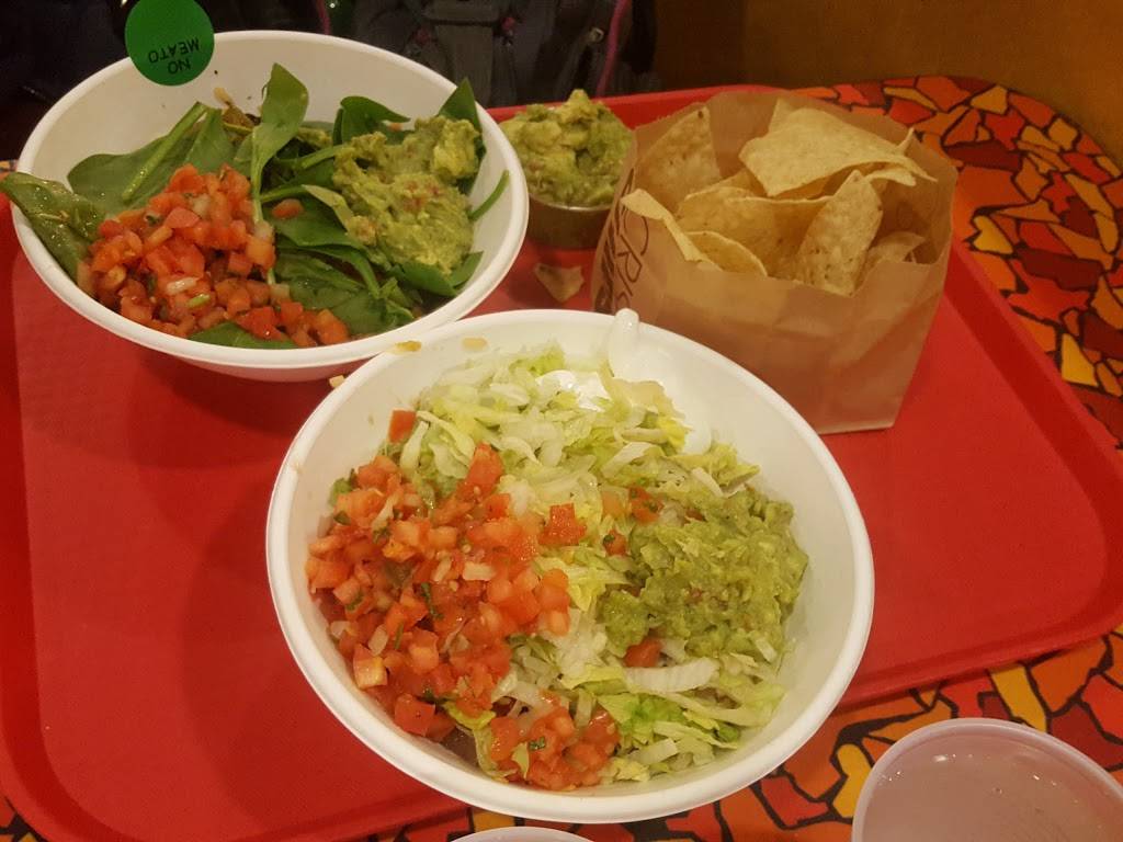 California Tortilla | restaurant | 2930 Chain Bridge Rd, Oakton, VA 22124, USA | 7032555095 OR +1 703-255-5095