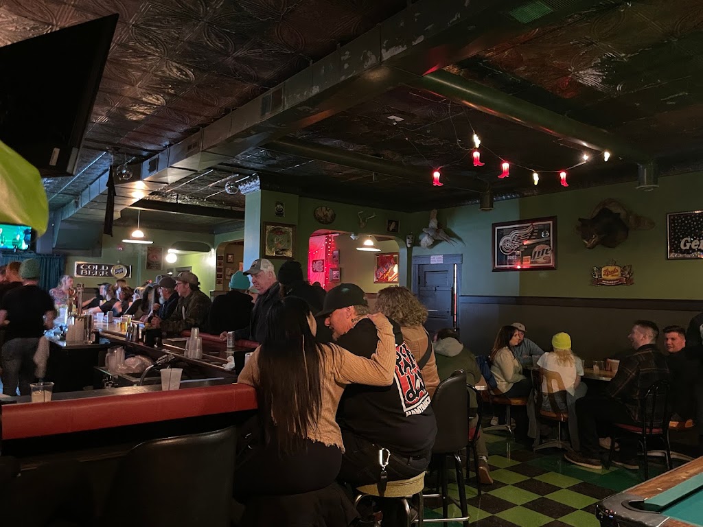 Kellys Bar Hamtramck | restaurant | 2403 Holbrook Ave, Hamtramck, MI 48212, USA | 3138889101 OR +1 313-888-9101