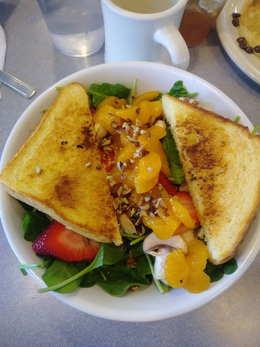 Arts Skillet | restaurant | 8255 Pendleton Pike, Indianapolis, IN 46226, USA | 3176722367 OR +1 317-672-2367