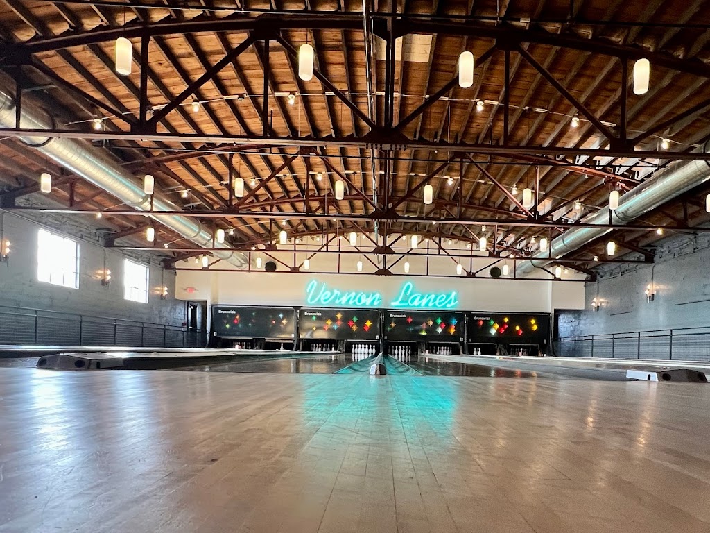 Vernon Lanes | restaurant | 1575 Story Ave, Louisville, KY 40206, USA | 5027552695 OR +1 502-755-2695