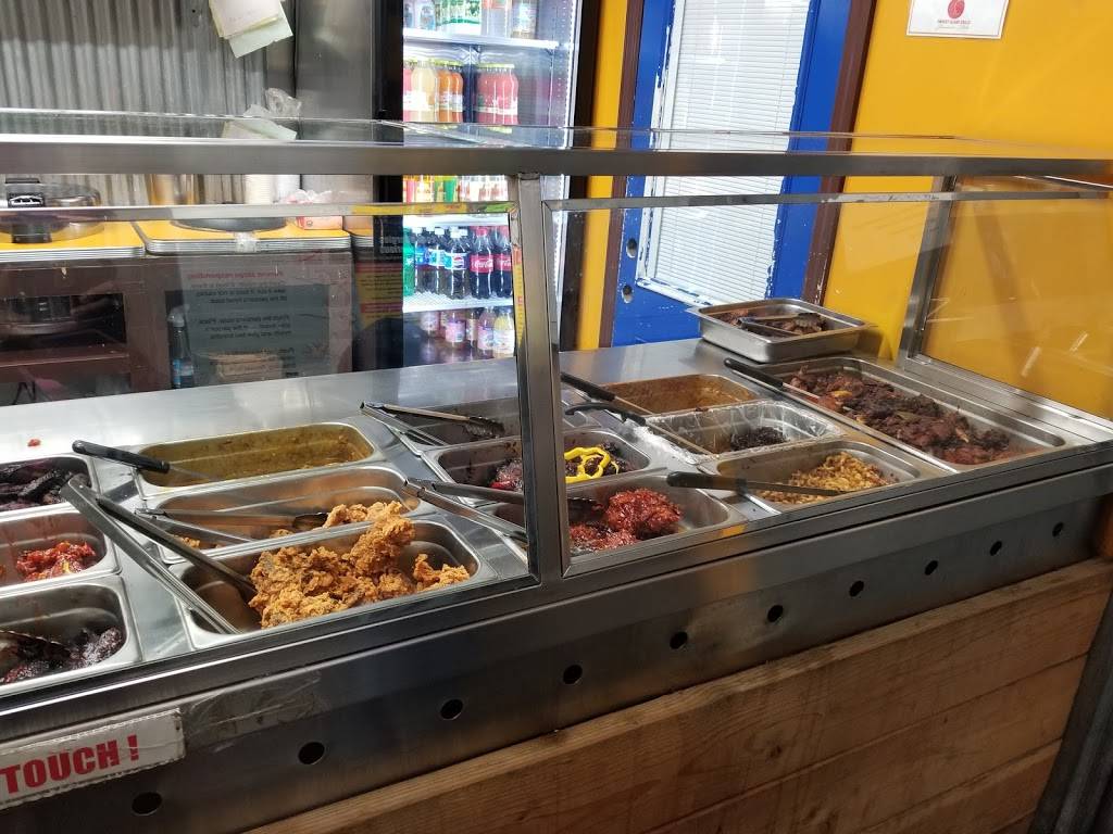 Smokey Island Grille | restaurant | 436 Sutter Ave, Brooklyn, NY 11212, USA | 7186760955 OR +1 718-676-0955