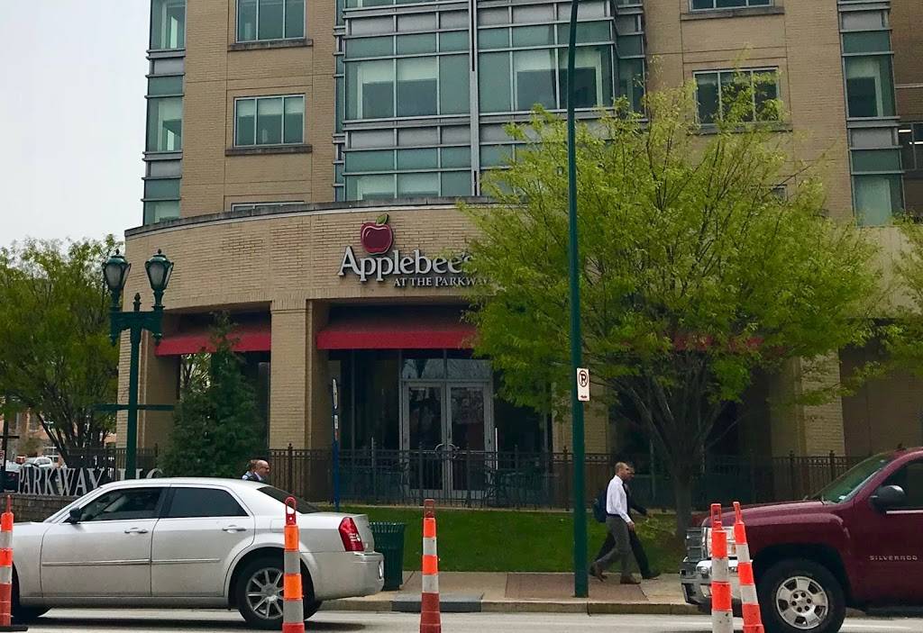Applebees Grill + Bar | restaurant | 4550 Forest Park Ave, St. Louis, MO 63108, USA | 3144546636 OR +1 314-454-6636