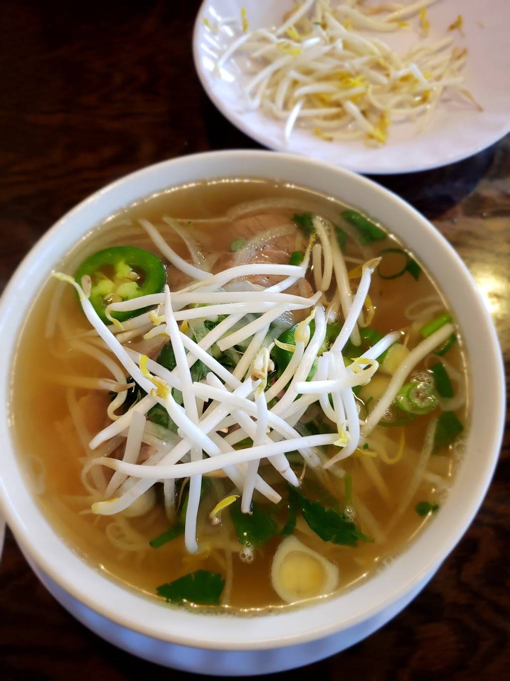 Phở All Seasons | restaurant | 1311 E Euclid Ave, Des Moines, IA 50316, USA | 5153301840 OR +1 515-330-1840