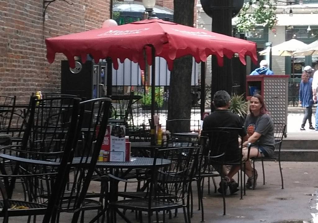 Big Daddys on The Landing | restaurant | 118 Morgan St, St. Louis, MO 63102, USA | 3146216700 OR +1 314-621-6700