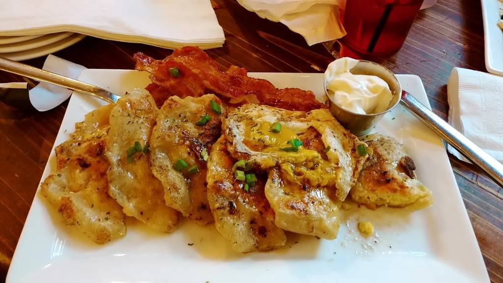 Stuffd Pierogi Bar | restaurant | 137-125 7th St, Pittsburgh, PA 15222, USA | 4125865077 OR +1 412-586-5077