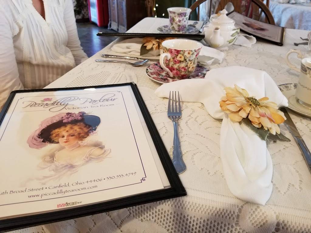 Piccadilly Parlour Victorian | restaurant | 114 S Broad St, Canfield, OH 44406, USA | 3305334749 OR +1 330-533-4749
