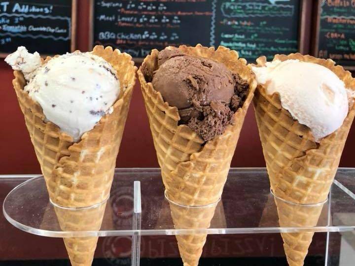 Maxwells Drive-thru & Pizzeria | Zanesville, OH | restaurant | 2759 Maysville Pike, Zanesville, OH 43701, USA | 7406171701 OR +1 740-617-1701