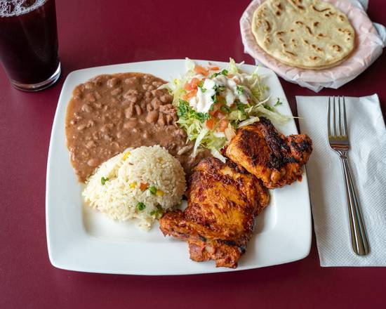 La Chapina | restaurant | 4285 Meridian St D102, Bellingham, WA 98226, USA | 3607386056 OR +1 360-738-6056